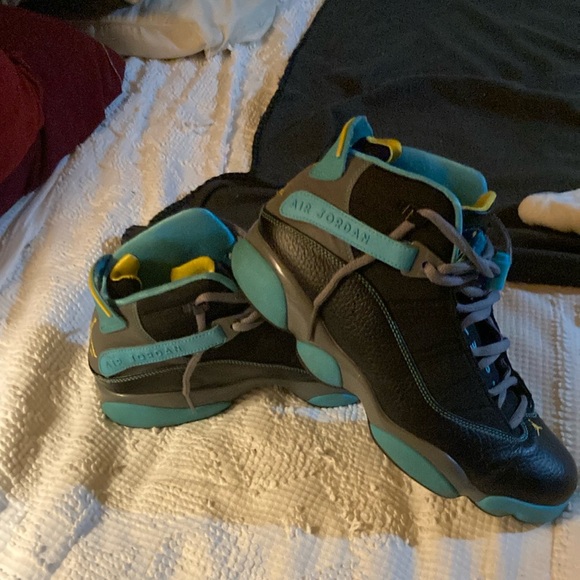 Jordan Athletic Shoes Black and Teal - Picture 1 of 5